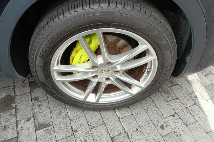 Used Porsche Cayenne E-Hybrid 2021 Cayenne E-Hybrid 2.0T Exterior 4