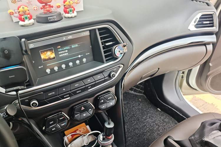 Used GAC Trumpchi GS4 New Energy 2017 1.5L PHEV Smart Enjoyment Edition Audio And AC Panel