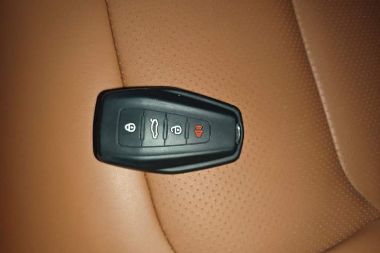 Used Geely Auto Vision X6 2020 1.4T CVT Luxury Edition