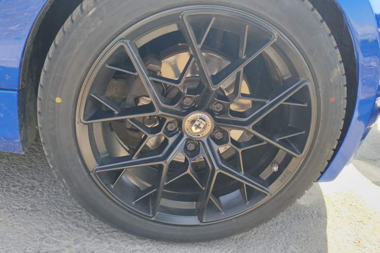 Used BMW 1 Series 2011 120i two-door coupe
