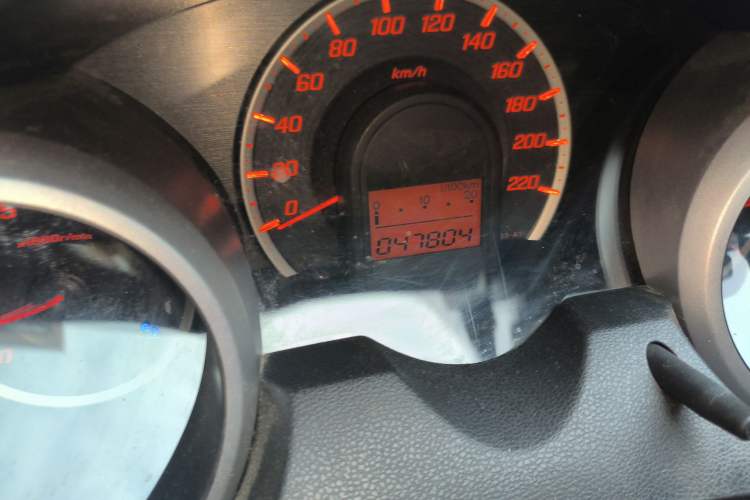 Used Honda Fit 2011 1.3L automatic comfort version
