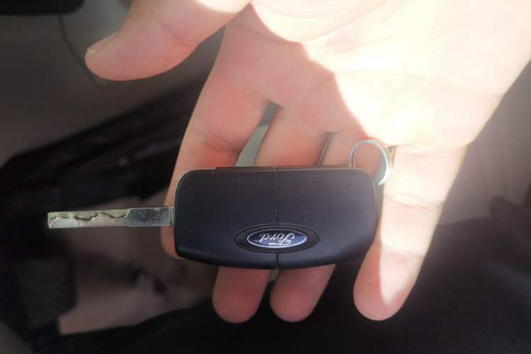 Used Ford Fiesta 2013 Sedan 1.5L Automatic Fashion Edition Vehicle Key