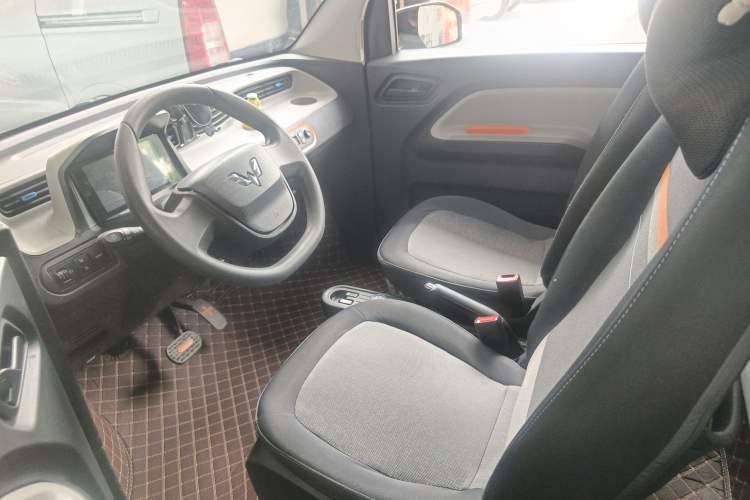 Used Wuling Hongguang MINIEV 2020 Freedom Version Lithium Iron Phosphate Left Front Seat