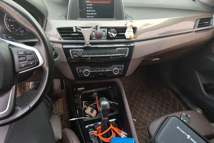 Used BMW X1 2018 sDrive18Li Luxury Model Audio And AC Panel