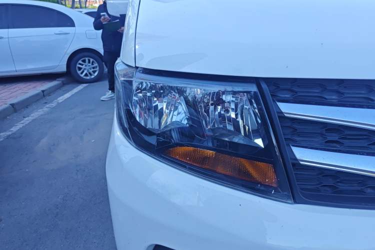 Used JAC Refine M3 2015 Maker Edition 1.6L Luxury Version
