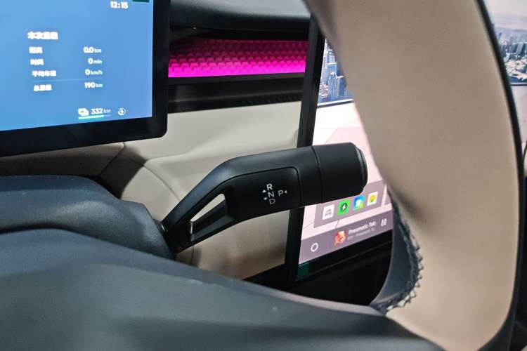 Used Lynk & Co Z20 2026 Model 430km Rear-Wheel Drive Pro Gear Lever