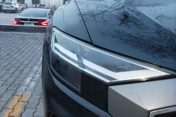 Used Audi Q8 2019 55 TFSI Luxury Dynamic Model Right Front Headlight