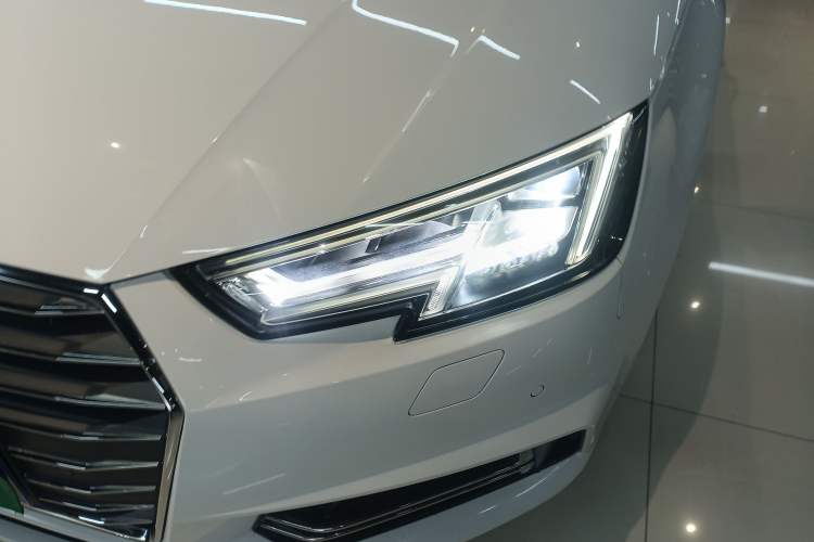 Used Audi A4L 2018 30th Anniversary Edition 40 TFSI Fashion Model