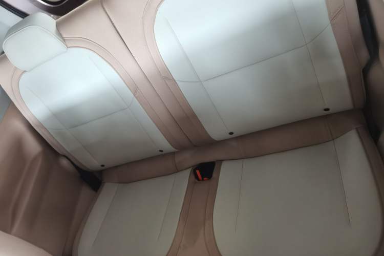 Used Geely Galaxy Panda 2023 Panda Mini 200km Endurance Bear Left Rear Seat