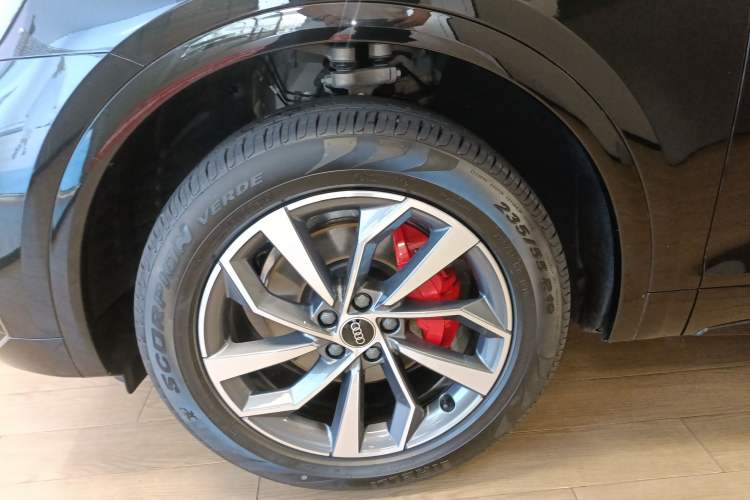 Used Audi Q5L 2025 quattro 45th Anniversary Edition 40 TFSI Luxury Dynamic Model
