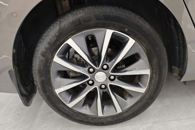 Used Buick GL6 2019 18T 6-Seater Connected Luxury Version China VI Standard
