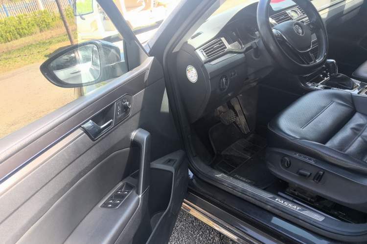 Used Volkswagen Passat 2016 330TSI DSG Prestige Edition Driver Seat