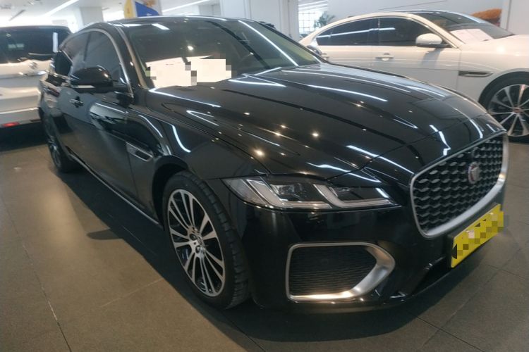 Used Jaguar XFL 2023 XFL 2.0T P250 Two-Wheel-Drive Luxury Deluxe Edition Front Right 45 Deg