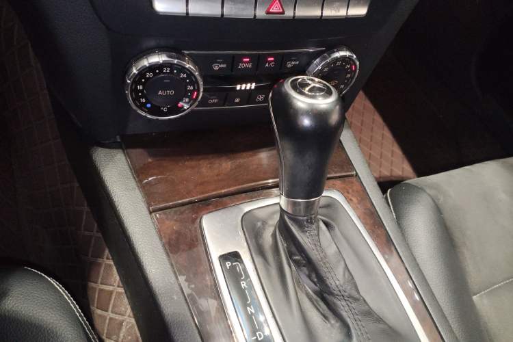 Used Mercedes-Benz C-Class 2013 C 260 CGI Elegant Model Gear Lever