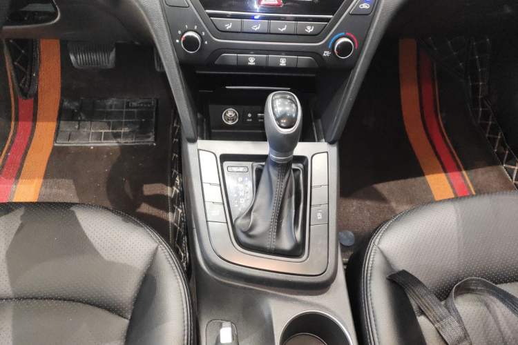 Used Hyundai Elantra (6th Generation / Lingdong) 2018 1.4T Dual-Clutch Xuan Dong · Dynamic Edition