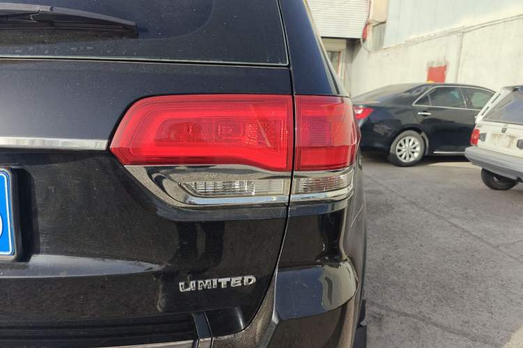 Used Jeep Grand Cherokee 2017 3.0L Comfort Navigation Edition
