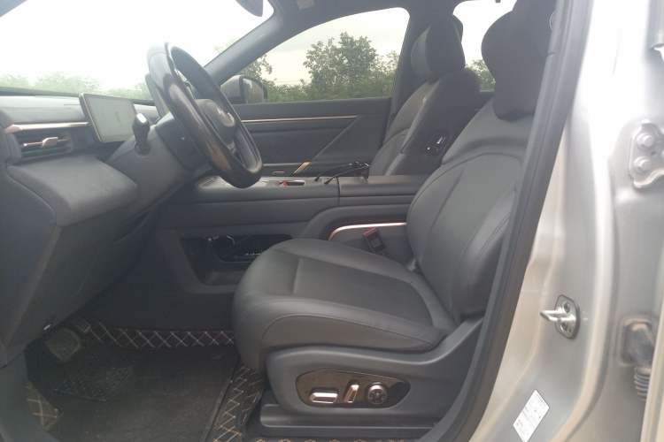 Used Dongfeng eπ eπ008 2024 210Max Range-Extended Version 6 Seats Left Front Seat