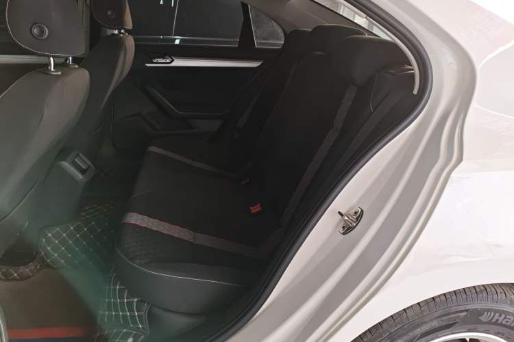 Used Volkswagen Lamando 2021 230TSI DSG Fashion Edition
