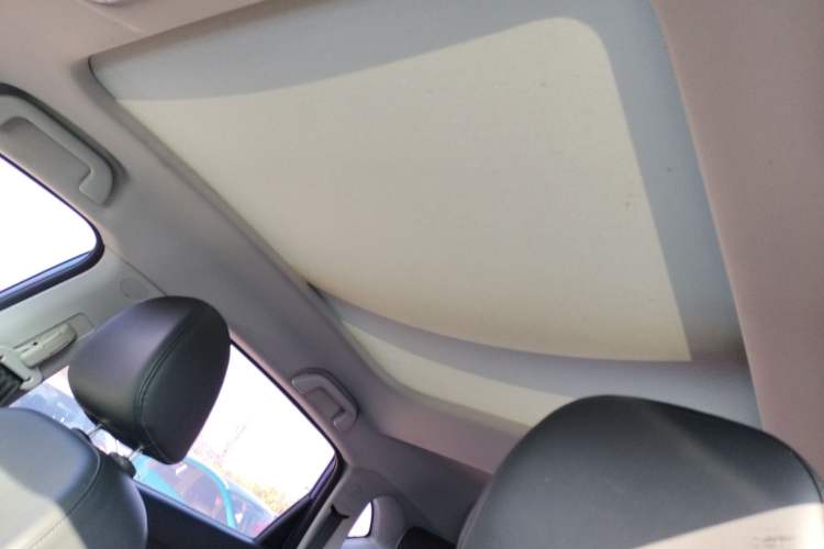 Used Haval H2 2018 Chuanxiang Edition Blue Badge 1.5T Dual-Clutch Two-Wheel Drive Fashionable Model