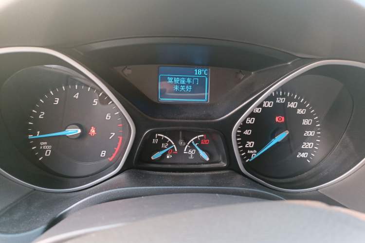 Used Ford Focus 2012 Sedan 1.6L Manual Comfort Model
