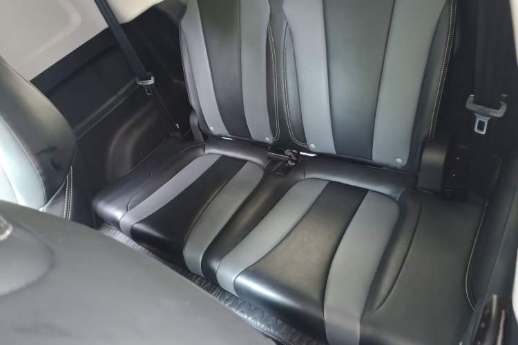 Used Roewe Clever 2022 311km QiQi BoBo Edition Left Rear Seat