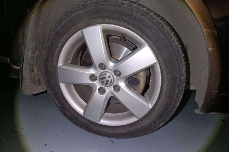 Used Volkswagen Touran 2013 1.4T DSG Comfort Edition 5-Seater Right Front Wheel Hub