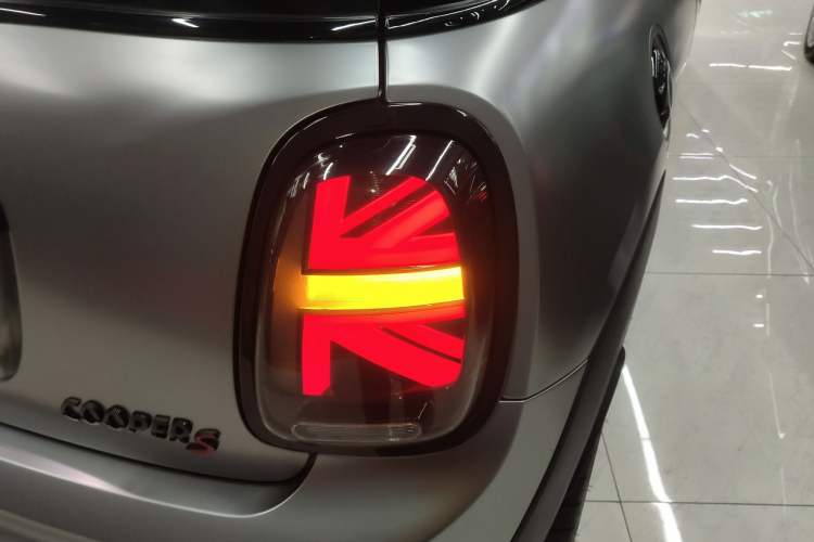 Used MINI 2017 2.0T COOPER S for Car Enthusiasts Right Rear Taillight