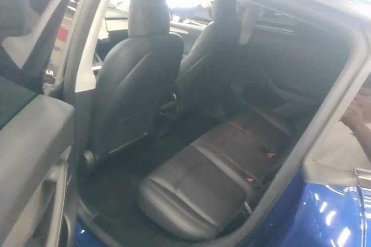 Used Tesla Model Y 2021 Long-Range All-Wheel-Drive Version 3D7
