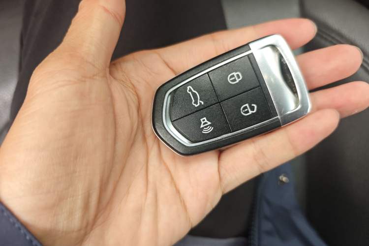 Used BORGWARD BX7 2016 28T Two-Wheel Drive Luxury Version 5 Seats