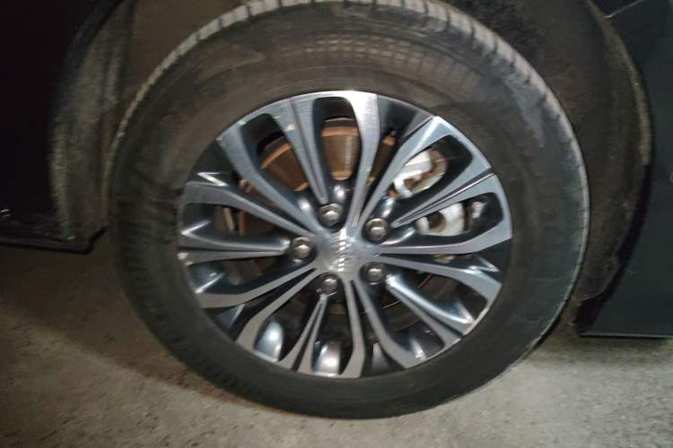 Used Buick GL8 2021 Land Cruiser Executive 652T Premium Model
