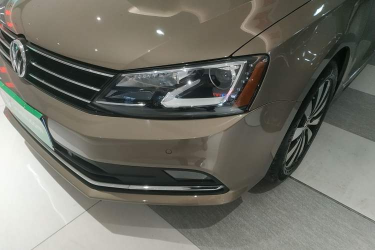 Used Volkswagen Sagitar 2015 230TSI Automatic Luxury Model