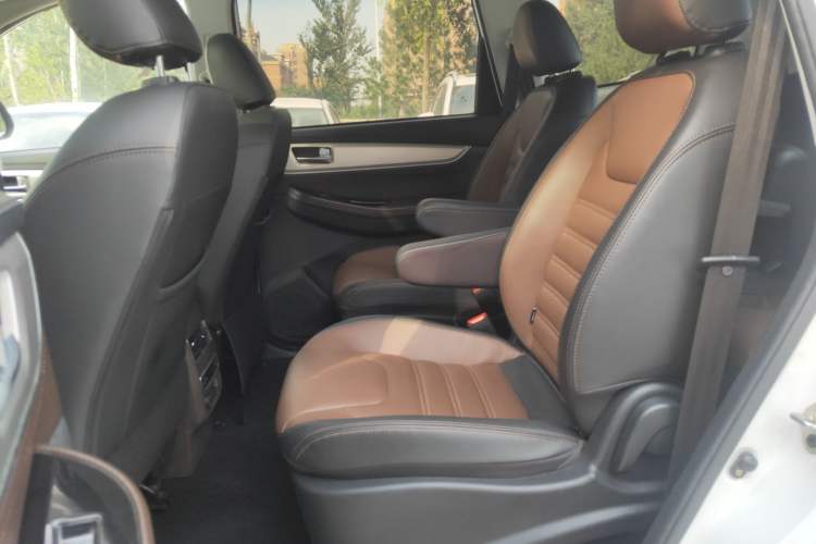 Used FORTHING Joyear X6 2017 Enjoy Series 1.5T CVT Luxury Model
