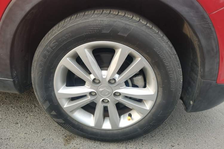 Used SsangYong Tivolan 2015 1.6L Automatic Two-Wheel Drive Zhi Chun Edition Right Front Wheel Hub