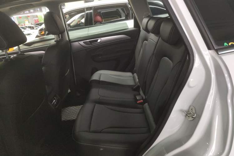 Used Haval M6 2023 PLUS 1.5T DCT Luxury Smart Connectivity Model