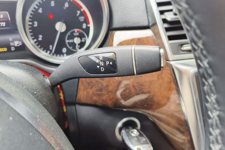 Used Mercedes-Benz M-Class 2014 ML 400 4MATIC Dynamic Model