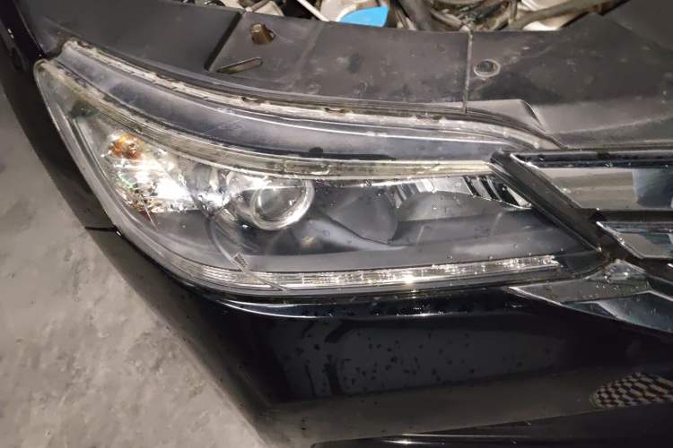 Used Honda Accord 2014 2.0L LX Comfort Edition Right Front Headlight