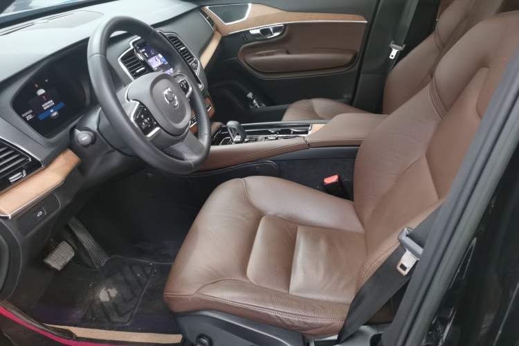 Used Volvo XC90 2023 B6 Zhiyi Luxury Edition 7-Seater