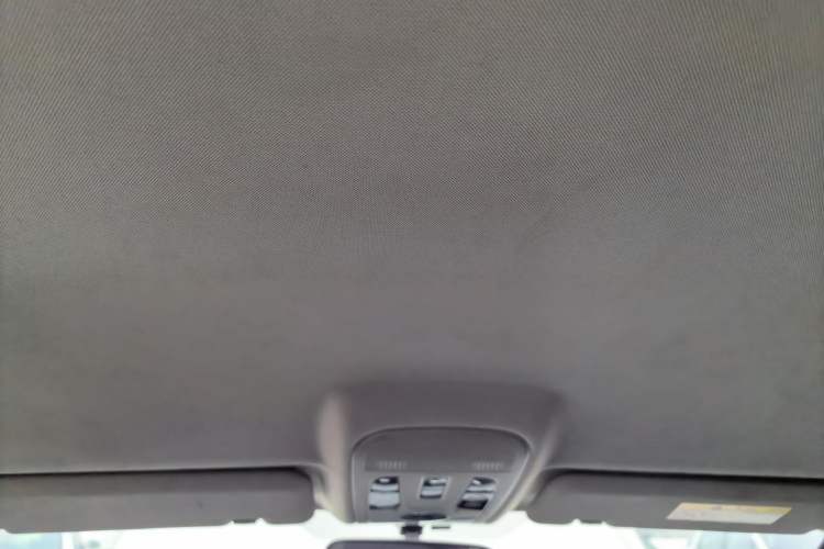 Used Haval H2 2017 Blue Label 1.5T Manual Two-Wheel Drive Elite Model Headliner