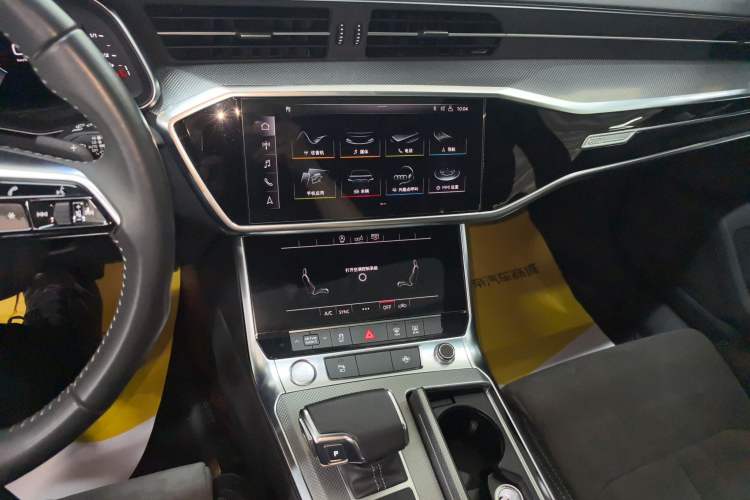 Used Audi A6L 2020 40 TFSI Luxury Dynamic Edition Audio And AC Panel