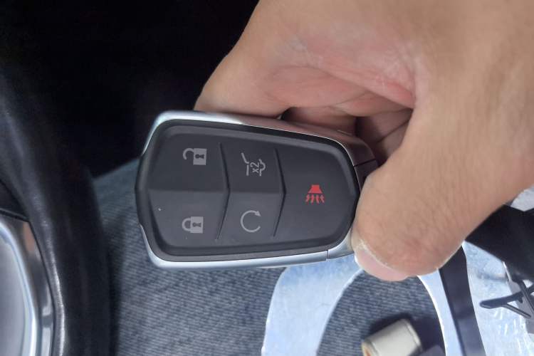 Used Cadillac XT6 2022 2.0T 7-Seater Four-Wheel Drive Luxury Version Vehicle Key