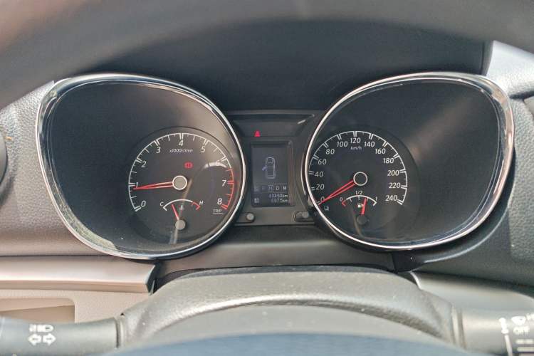 Used Venucia T70 2016 2.0L CVT Smart Choice Edition Instrument Cluster