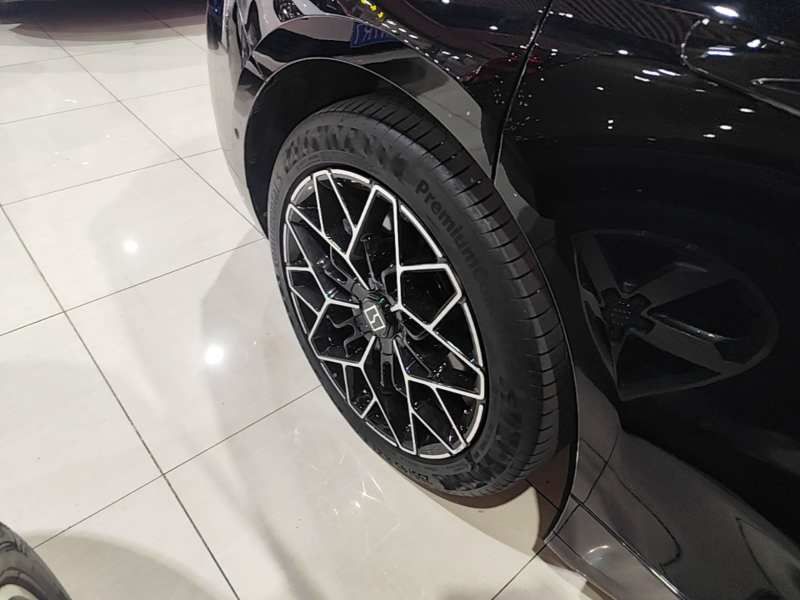 Used Zeekr 001 2024 ME Edition 100 kWh All-Wheel Drive — 25