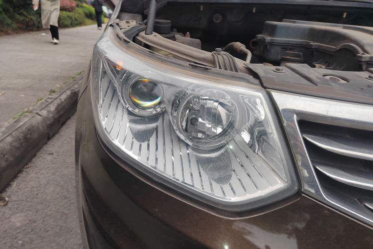 Used Cowin C3 2015 1.5L Manual Gold Diamond Edition