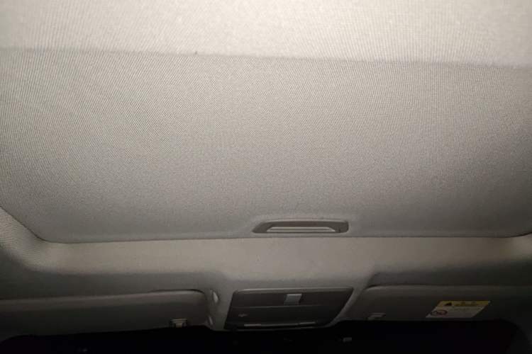 Used Chevrolet Cruze 2013 Hatchback 1.6L Automatic Luxury Model Headliner