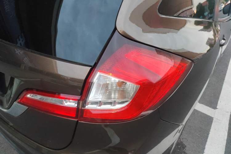 Used Honda Jade 2013 1.8L automatic Comfort version 5 seats