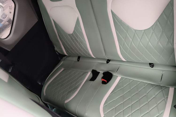 Used Wuling Hongguang MINIEV 2021 Macaron Sandwich Model 170 km Lithium Ternary