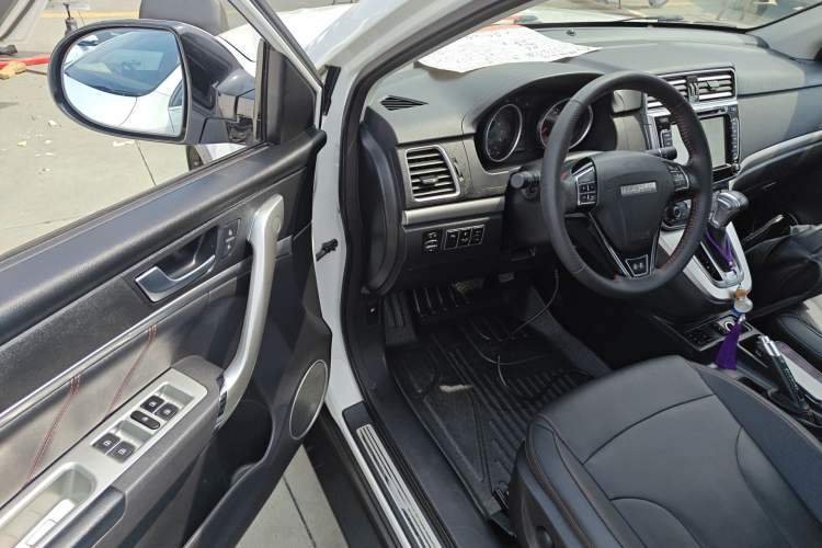 Used Haval H6 2017 Red-Label Sport Edition 1.5T Automatic Two-Wheel Drive Luxury Model
