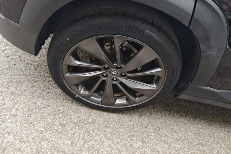 Used CHANGAN UNI-T 2020 1.5T Prestige Version Right Rear Wheel Hub