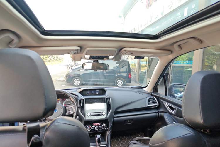 Used Subaru Forester 2019 2.0i Luxury Edition EyeSight Headliner