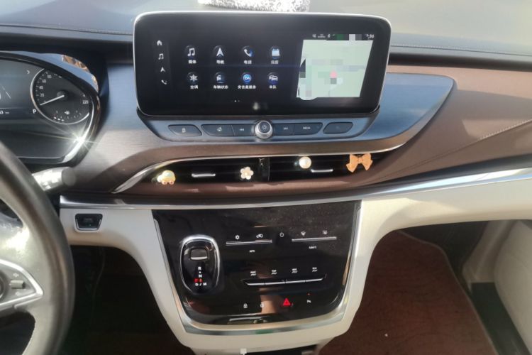 Used Buick GL8 2021 Land Cruiser Executive Class 652T Luxury Model